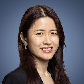 Headshot picture of Yvette Zhang